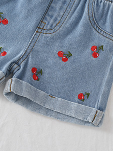 เสื้อกั๊กปักลายเชอร์รี่และกางเกงยีนส์ขาสั้นเอวสูงทรงหลวมสำหรับสวมใส่สบายๆ ทุกวันสำหรับเด็กผู้หญิง ชุดเสื้อผ้าเด็กผู้หญิง 0-3 ปี - Product Image 4