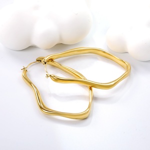 ต่างหูทรงเรขาคณิตแบบวงกลมชุบทอง 18k สแตนเลสสตีล กันน้ำ ดีไซน์ไม่ซ้ำใคร รับผลิตตามสั่ง ขายส่งจำนวนมาก - Product Image 6