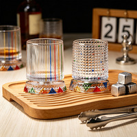 Verre à whisky rotatif de luxe et tasse à bière en cristal avec base en verre, design peint à la main – Verre à spiritueux raffiné pour la maison, anti-stress