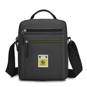Sac bandoulière vintage en toile imperméable pour homme avec logo personnalisé, fermeture éclair antivol durable - Product Image 5