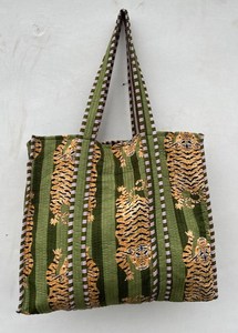 Bolsa de Transporte Acolchada de Algodón con Diseño Tradicional Indio Estampado a Mano, Bolso de Hombro para Viajes y Compras - Product Image 3