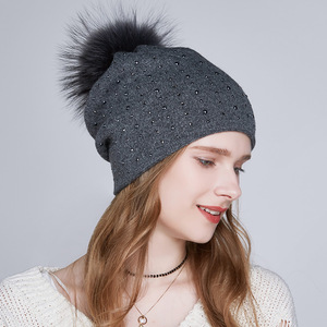 <span class=keywords><strong>Bonnet</strong></span> en laine tricoté pour femmes, <span class=keywords><strong>bonnet</strong></span> chaud personnalisé avec tête de mort en strass, vente en gros de chapeau en laine mélangée - Product Image 3