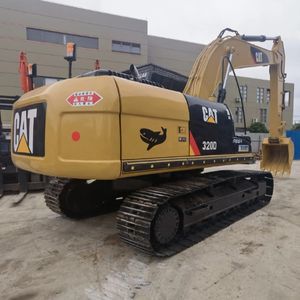 Excavatrice sur chenilles d'occasion d'origine du Japon, 20 tonnes, Caterpillar 320BL, CAT 320B 320D 320D2 320D2L 320GC d'occasion, bon prix à vendre - Product Image 4