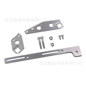 Kit de soporte de aleación de aluminio para colector de admisión Ls con pernos y tuercas 551447 - Product Image 1