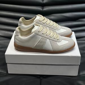 <span class=keywords><strong>2026</strong></span> Yüksek Kaliteli Çok Satan Moda Klasik Çok Satan Tasarımcı Alman Eğitim Nefes Alabilen Kaymaz Bağcıklı Ayakkabılar - Product Image 1