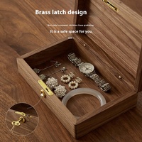 Boîte à bijoux en bois massif rétro noyer stockage de bureau créatif pour cosmétiques articles divers boîte de verrouillage gravée pour un usage domestique