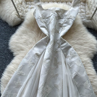 Robe longue décontractée pour femmes, élégante, coupe trapèze, sans manches, avec broderie papillon et empiècements en maille, idéale pour le quotidien et les vacances