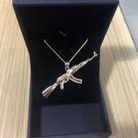 Personnalisé 925 en argent sterling plaqué or AK-47 machine gun pendentif collier