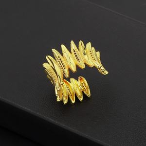 Juego de Joyería JXX de Latón Chapado en Oro de 24K para Mujer, Brazalete Abierto, Anillo, Pendientes y Collar para Bodas, Fiestas y Compromisos - Product Image 5