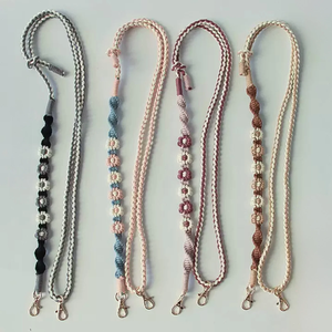 Accessoire de téléphone, sangle de téléphone portable, cordon de téléphone portable, collier de smartphone, sangle de téléphone unique en macramé floral, sangle de téléphone à bandoulière - Product Image 1