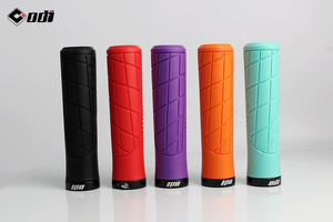 Città di montagna per bambini adulti TPE materiale con staffa Plastci per Pc da 135mm Fit 22.2mm manubrio morbido bici impugnatura in gomma - Product Image 6