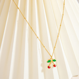 สร้อยคอจี้เชอร์รี่ สแตนเลสสตีล แฟชั่น สร้อยคอคล้องไหปลาร้า เครื่องประดับสำหรับงานปาร์ตี้ รูปทรงผลไม้ ประดับขอบแบบ Bezel Setting - Product Image 2