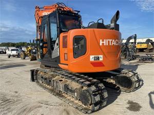 รถขุดตีนตะขาบฮิตาชิ ZX135 13.5 ตัน สภาพดี ผลิตในญี่ปุ่น รุ่น ZX 135US ZX135  ขาย - Product Image 3