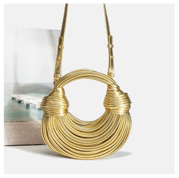 โกลเด้น