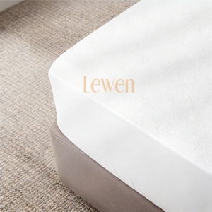 Cubrecolchón Impermeable de Felpa de Algodón Suave Premium, Lavable a Máquina, con Bolsillos Elásticos - Product Image 6