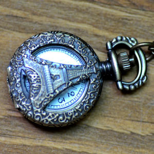 32 Farklı Tasarım Küçük Boy Klasik Roma Rakamlı Kuvars Mekanizmalı Çinko Alaşımlı Kadran Çapı 27MM Vintage Antik Kalp Şeklinde Oyuk Cep Saatleri - Product Image 4