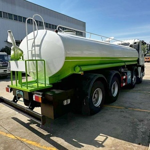 Isuzu Giga 8x4 25CBM Greening <b>Water</b> <b>Sprayer</b> Truck for Municipal Garden - Product Image 4