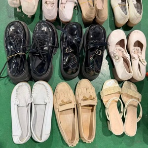 Lotti <span class=keywords><strong>misti</strong></span> di scarpe basse e sandali Mary Jane da donna, scarpe casual da donna di seconda mano di grado A, scarpe usate all'ingrosso - Product Image 2