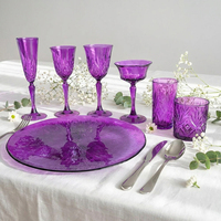 Assiette de présentation en verre violet vif effet rayon de soleil, fuchsia, pour la location de mariage et les banquets (vente en gros)