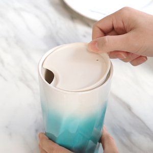 Minion glaçure <span class=keywords><strong>de</strong></span> couleur <span class=keywords><strong>de</strong></span> style nordique bon marché tasses à café <span class=keywords><strong>de</strong></span> voyage personnalisées en porcelaine <span class=keywords><strong>de</strong></span> Noël en plein air avec couvercles - Product Image 4