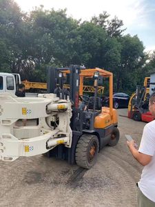 Used Forklift Rotating <b>Clamp</b> Attachment <b>Heavy</b>-<b>Duty</b> for Pallet Handling - Product Image 4