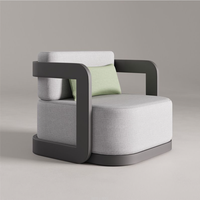 Ensemble de canapé et chaise trois places en alliage d'aluminium de style américain moderne STG, résistant à l'eau et aux rayons UV, avec table basse