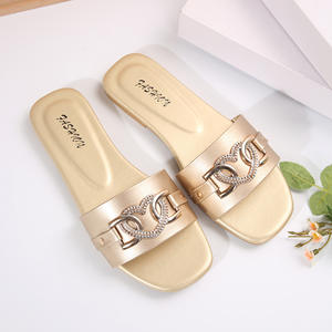 Nouvelles Sandales Plates Élégantes et Polyvalentes pour Femmes 2025 – Style Classique, Couleur Unie, Décoration Métallique, Bout Carré - Product Image 5