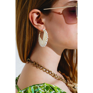 Orecchini Rotondi Intrecciati Color Crema con Motivo Intrecciato - Product Image 3