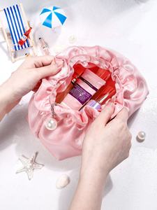 Sac de toilette portable pour femme, en polyester, à texture unique, haut de gamme, simple, avec fermeture à cordon, plissé, effet nuage, pour le rangement des cosmétiques et articles de toilette - Product Image 4