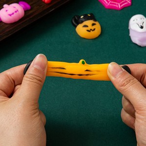 Jouets Mochi Squishy CHENXI Thème Halloween Mignons Kawaii Mini Doux Anti-stress à Presser Fantôme Chauve-souris Unisexe 6-9g Jouet de Décompression - Product Image 2