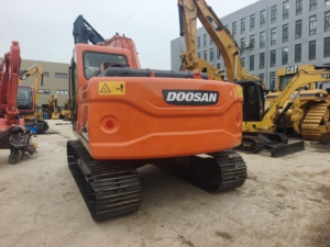 Excavadora Usada Doosan DX140LC-9C de Corea, Excavadora Hidráulica de 14 Toneladas de Segunda Mano, Excavadora de Cadenas Doosan DX140 a Precio Económico - Product Image 6