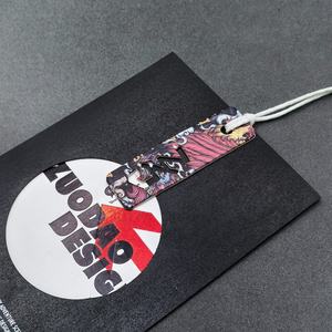 Etiqueta de Papel Artística de Doble Capa para Ropa con Recorte Hueco y Parche Ilustrado - Product Image 4