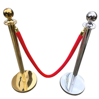 Poteau de guidage en acier inoxydable avec boule, corde en velours, ensemble de barrières de contrôle de foule et d'isolation de file d'attente