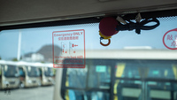 Véhicule de charge de batterie LHD Rhd 10-19 places Mini Bus électrique