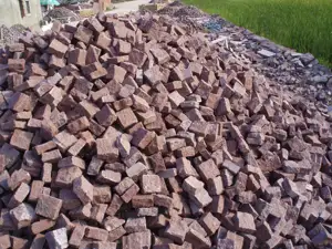 China Multicolor Red Granite Paving Stone Split Edges Flamed Surface Cubes Cobblestone Cobble Stone