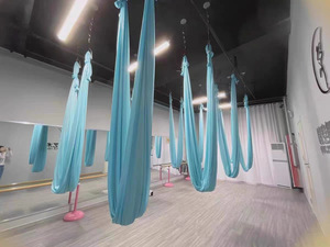 Hamac de yoga <span class=keywords><strong>aérien</strong></span> en tissu de soie nylon de haute qualité en gros à vendre, hamac de yoga <span class=keywords><strong>aérien</strong></span> anti-gravité - Product Image 2