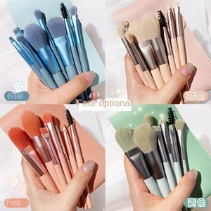 Mini juego de brochas de maquillaje profesional para cara y sombra de ojos, brochas para rubor angular de pelo sintético suave para principiantes, 8 Uds. - Product Image 4