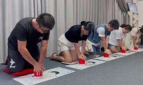 Eve-<span class=keywords><strong>B</strong></span> <span class=keywords><strong>Smart</strong></span> CPR Training Simulator de Special Pie, diseñado para entrenamiento de primeros auxilios. Adecuado para Hospital, escuela y familia. - Product Image 5