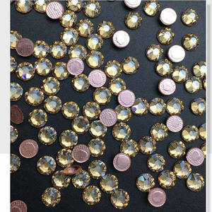 RAYO Pellosa, Cristales de Alta Calidad para Prendas, Cristales de Estrás Brillantes con Fijación en Caliente, Color Oro SHADOW 16, Facetas de Corte en Varios Colores - Product Image 3