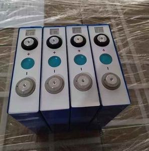 EV 105Ah Lifepo4 Batería 3,2 V Células prismáticas recargables Almacenamiento de energía en el hogar Batería de iones de litio Almacenamiento de energía solar - Product Image 6