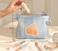 Pochette de maquillage à imprimé de dessin animé mignon, fermeture éclair, grande capacité, portable, sac de rangement pour cosmétiques et articles de toilette, organiseur de maquillage pour femmes