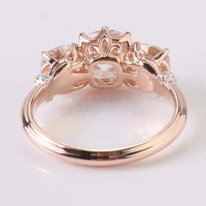 Personalizar 2 quilates antiguo cojín de la mina corte Centro moissanite 3 piedra anillo de bodas en 10K oro rosa - Product Image 5