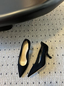 Chaussures de créateur de haute qualité pour femmes, en daim noir élégant, talons hauts, formelles, pour les banquets d'affaires, polyvalentes, vente en gros - Product Image 5