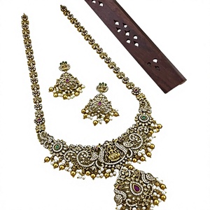 Ensemble collier et boucles d'oreilles classiques en moissanite plaqué or de qualité supérieure pour femmes, pour mariage, fiançailles et soirées - Product Image 2