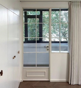 Puerta Batiente Francesa con Estándar de Impermeabilidad EN 12208 Clase 6A y Rendimiento Acústico Rw 35dB para Interiores Residenciales Europeos - Product Image 2