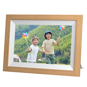Marco de Fotos Digital con Pantalla Táctil WiFi de 10 Pulgadas, Reloj, Marco de Madera, Compatible con <span class=keywords><strong>MP3</strong></span>/MP4, Resolución IPS de 1280x800, Almacenamiento de 1GB+32GB - Product Image 1