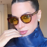 Kacamata Sunglasses Pria Retro 70an Bingkai Oval Tebal Metal Bridge Proteksi UV400 untuk Mengemudi dan Aktivitas Luar Ruangan
