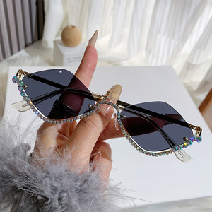 Women's Square <b>Oversized</b> <b>Sunglasses</b> UV400 PC Frame Lightweight Fashion Street Style Party Outings Driving - Product Image 1