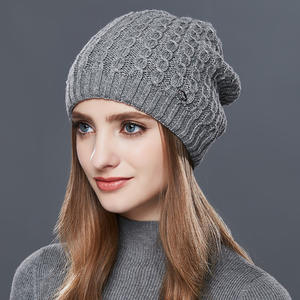 Chapeaux d'hiver à pompons en fourrure pour femmes <span class=keywords><strong>Bonnet</strong></span> chaud en crochet Chapeau de ski personnalisé Baggy Chunky Skull - Product Image 4
