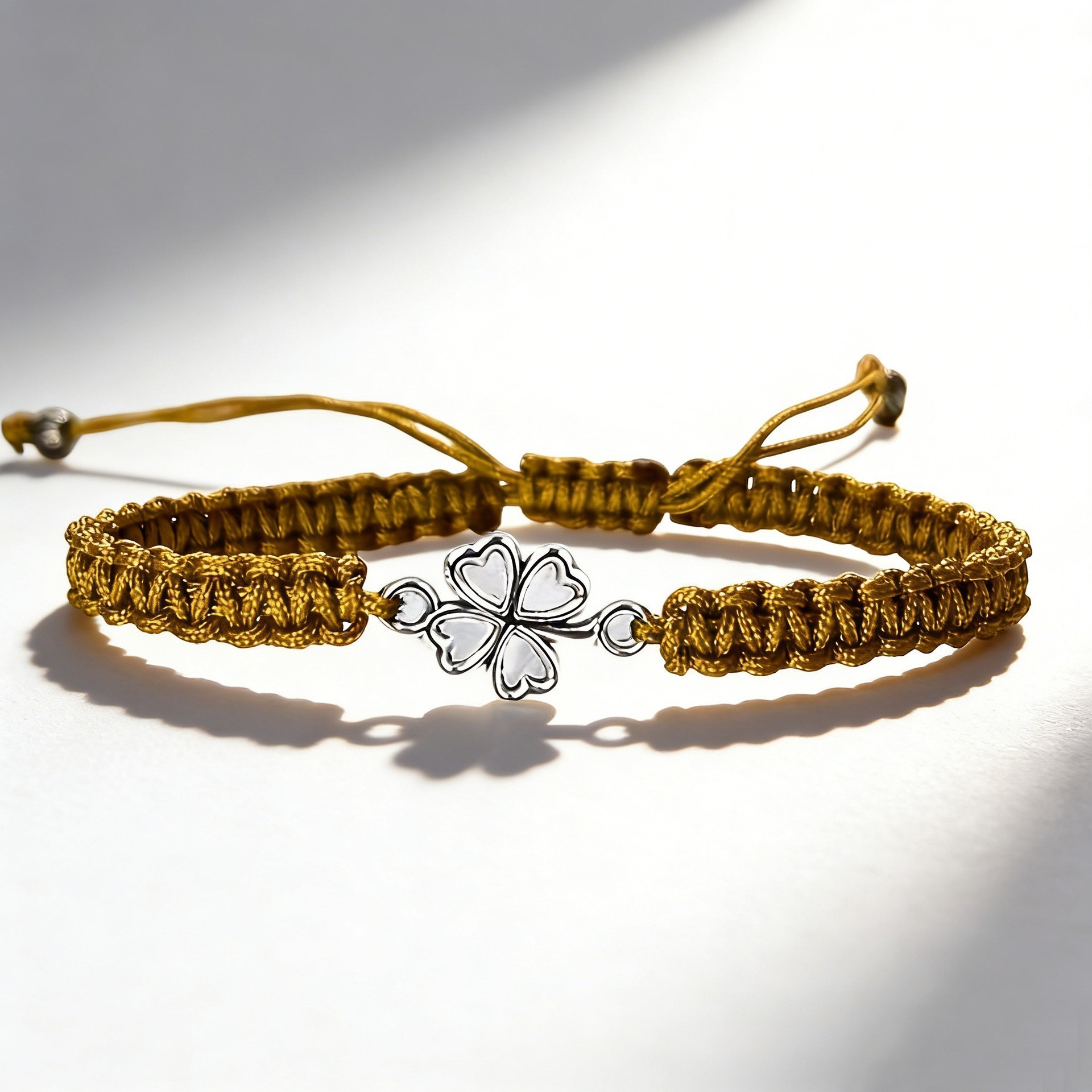 Four-leaf clover bracelet [brown]